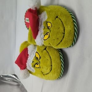 Grinch slipper’s men size 9/10